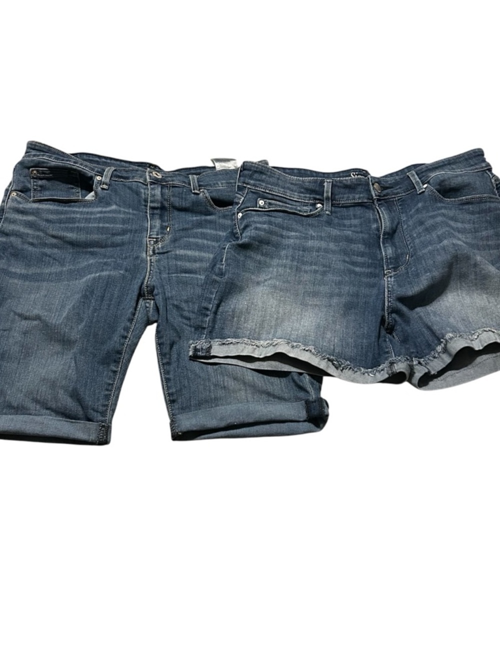 Levi's Blue Denim Signature Shorts Size 12 Medium Length and Bermuda